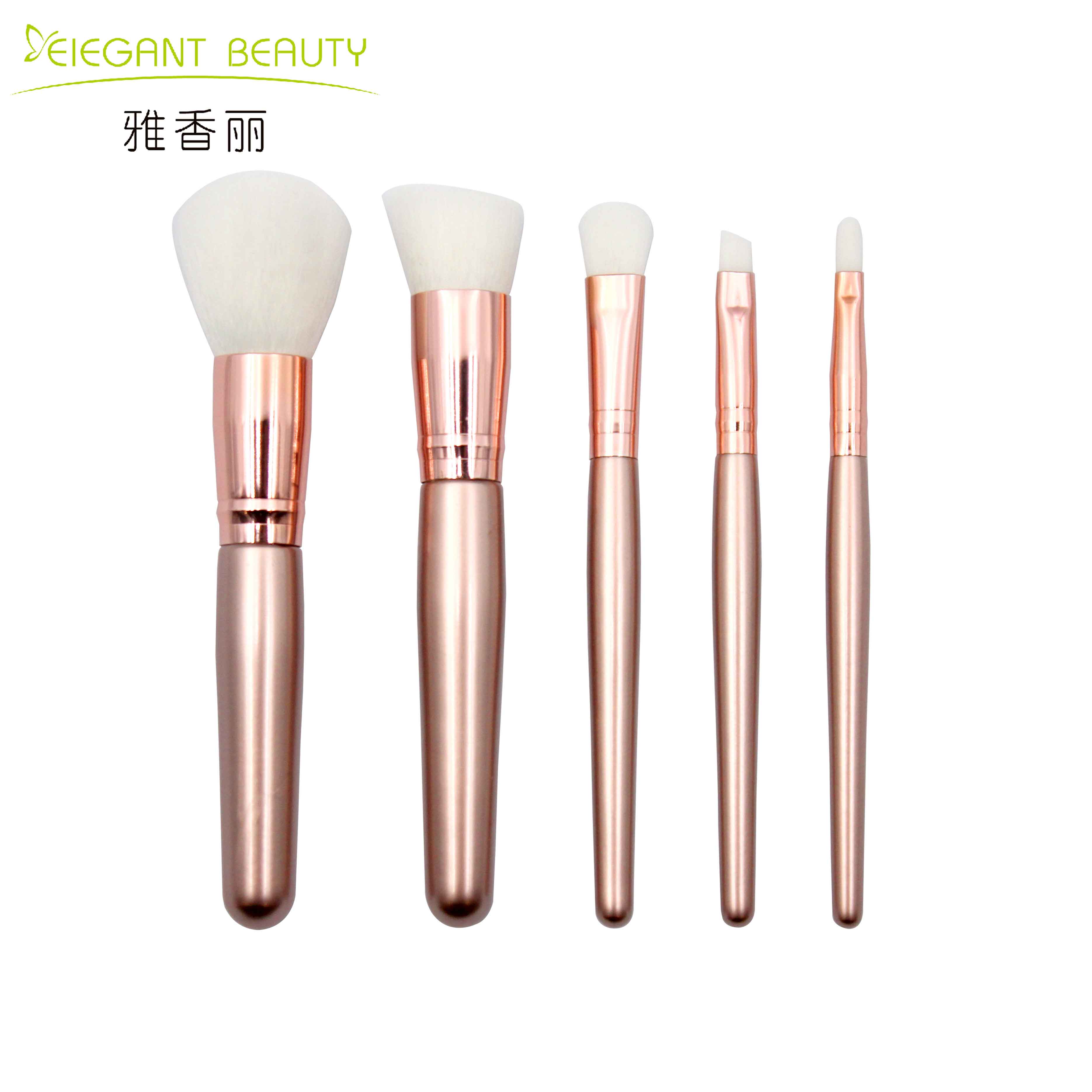 成套化妝刷的刷毛分層技術如何提升眼影暈染效果